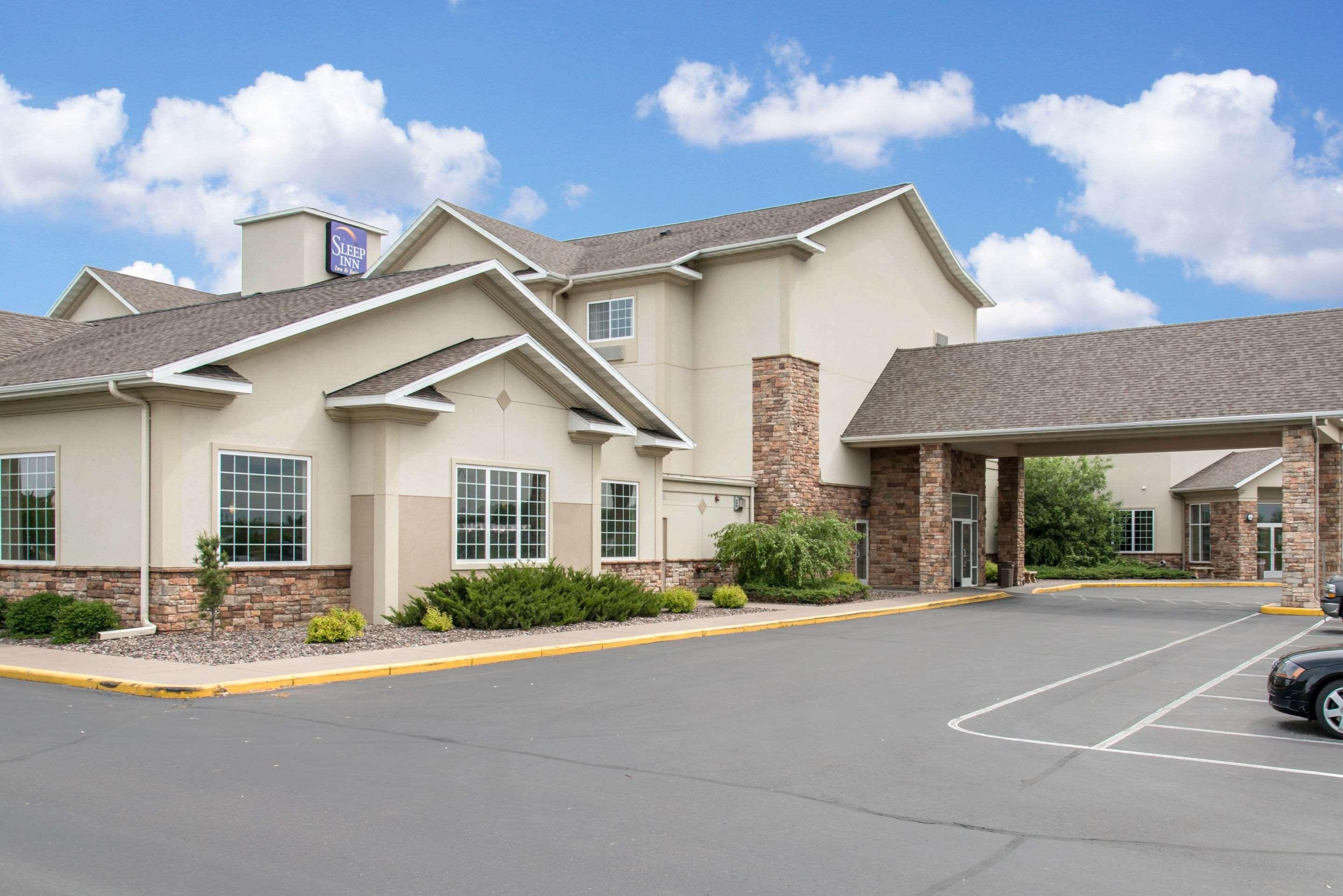 Sleep Inn & Suites Conference Center Eau Claire North Union Bagian luar foto
