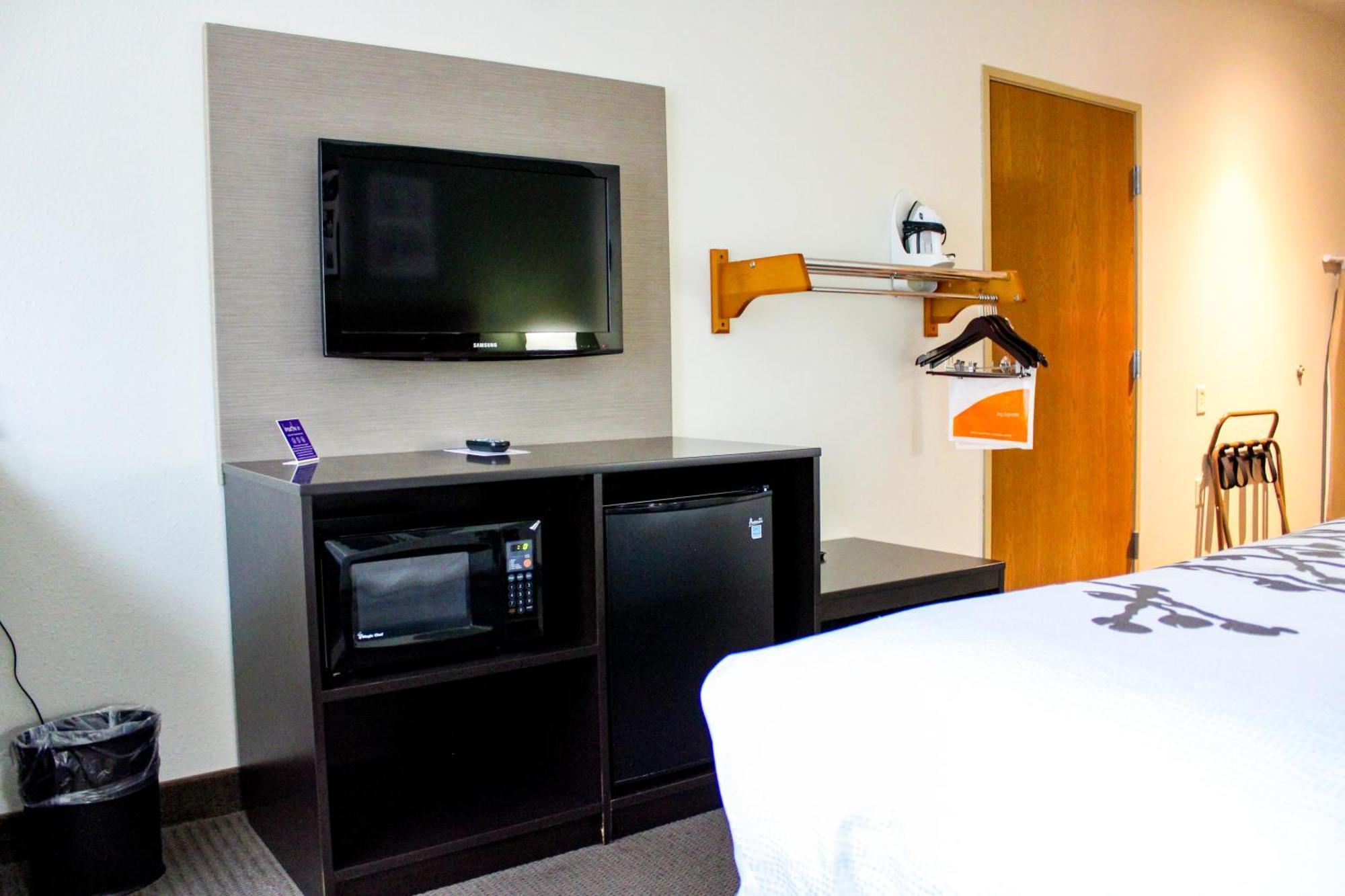Sleep Inn & Suites Conference Center Eau Claire North Union Bagian luar foto
