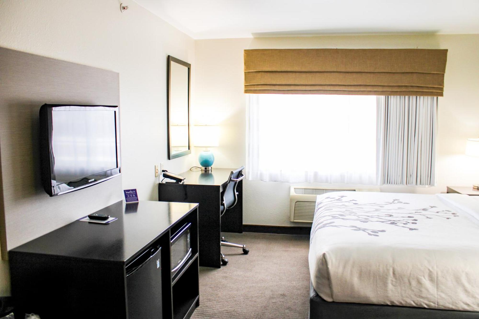 Sleep Inn & Suites Conference Center Eau Claire North Union Bagian luar foto