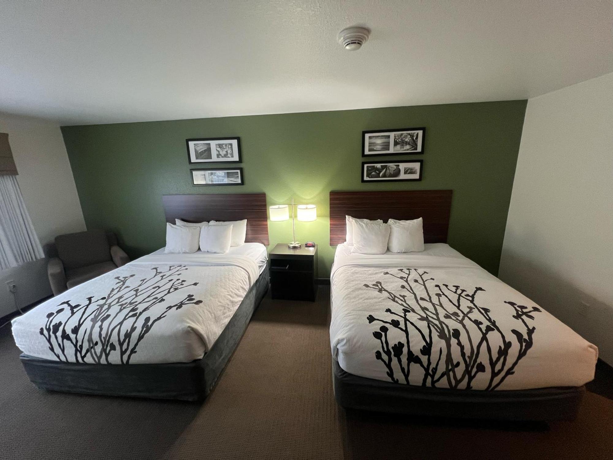 Sleep Inn & Suites Conference Center Eau Claire North Union Bagian luar foto