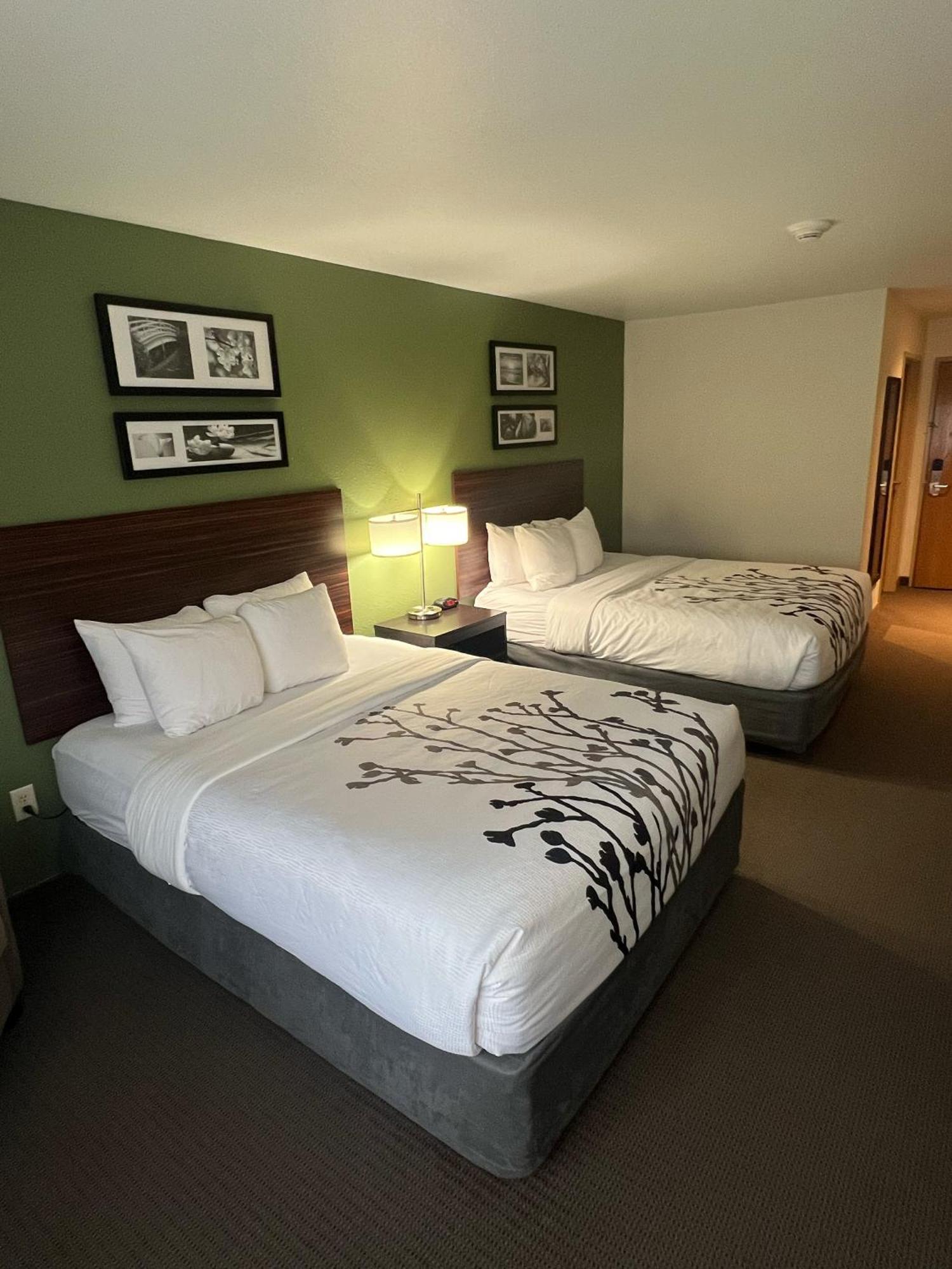 Sleep Inn & Suites Conference Center Eau Claire North Union Bagian luar foto