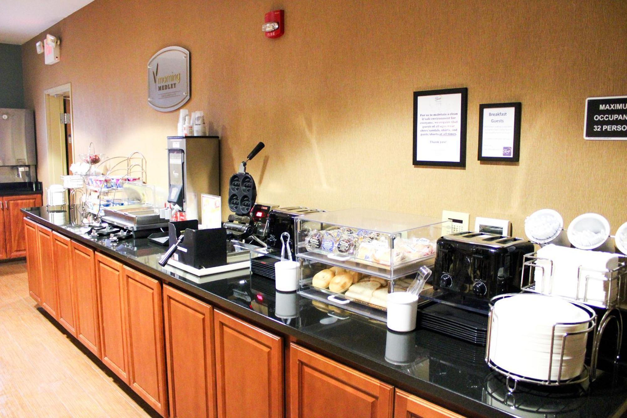 Sleep Inn & Suites Conference Center Eau Claire North Union Bagian luar foto